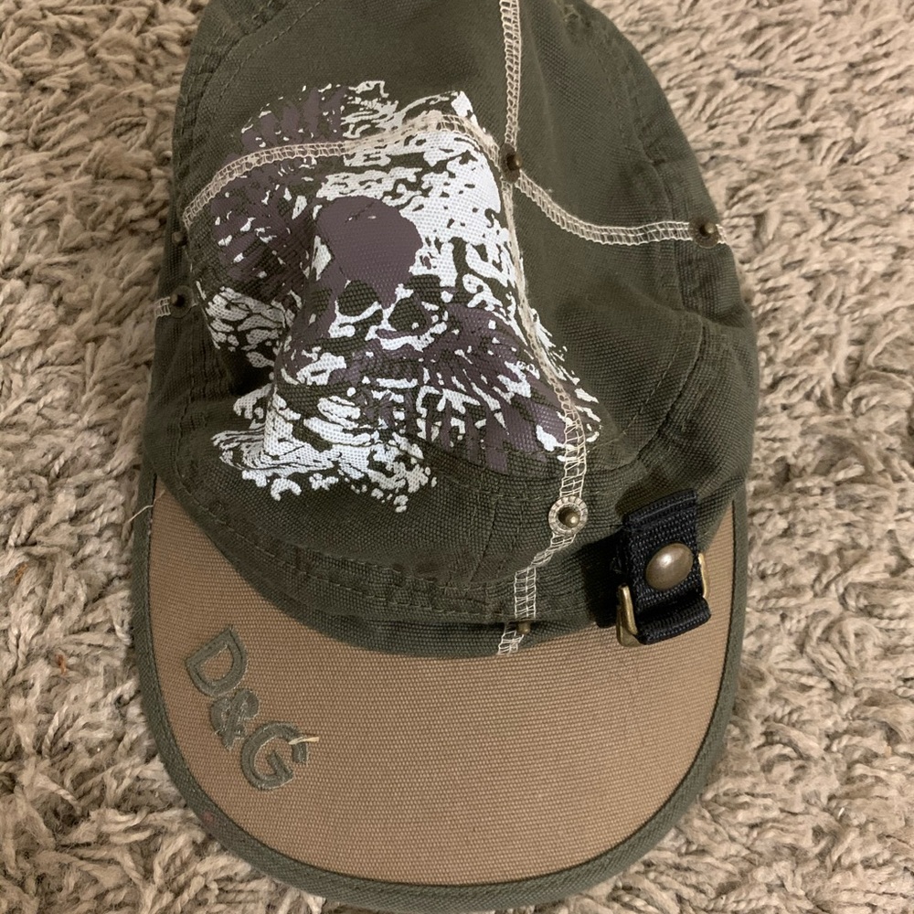 Hats. - Picture 4 of 16